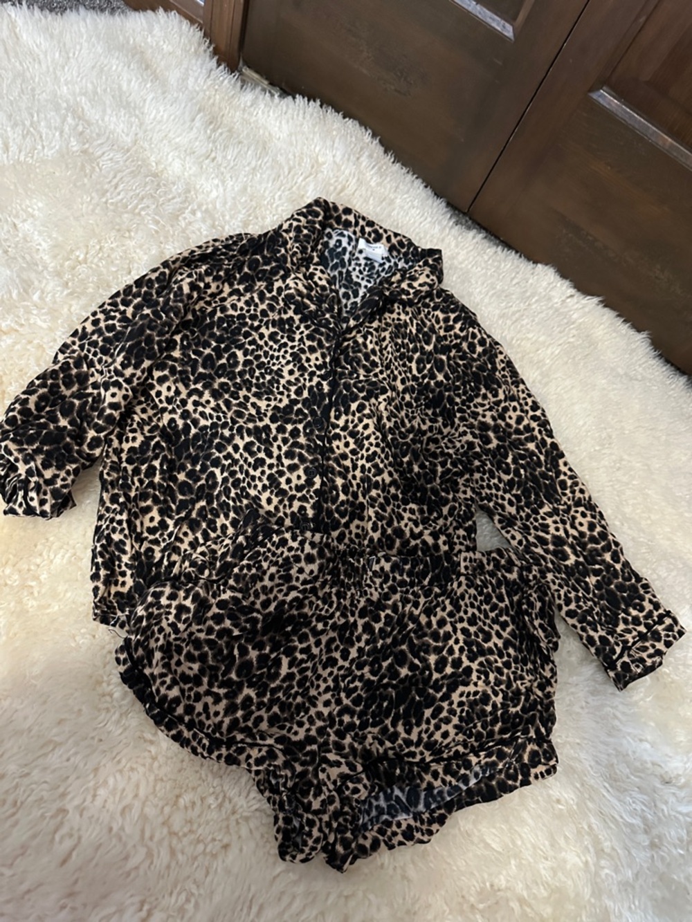Forever 21 Leopard Print Button-Up pj set- brown & Black XS